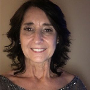 Meet your Posher, Elaine